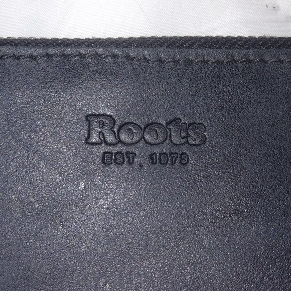 Roots Robson Black Bag - Picture 2 of 5